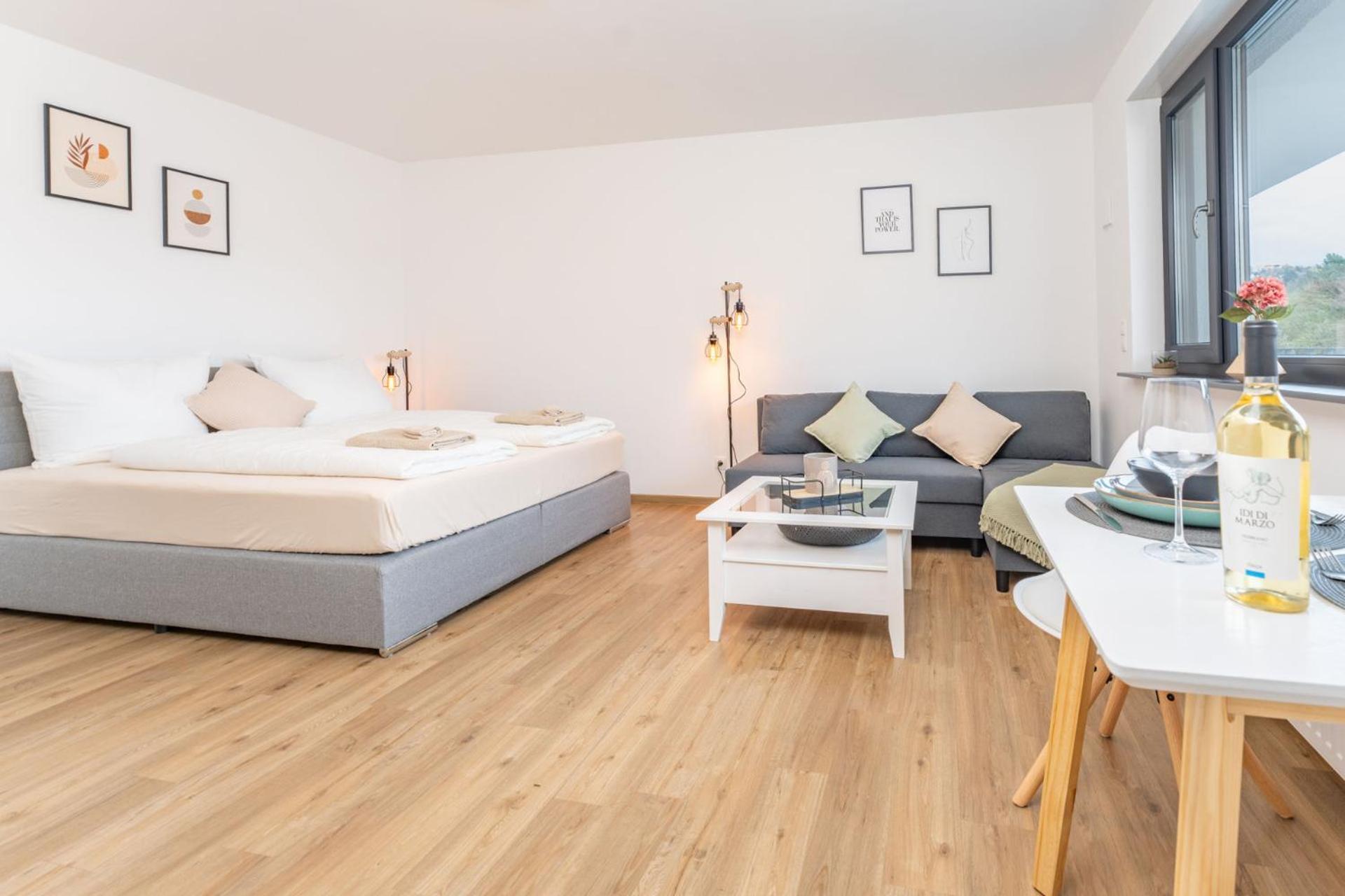 קובלנץ Modernes Apartment Mit Privatem Stellplatz Wenige Minuten Von Der Innenstadt & Mosel מראה חיצוני תמונה